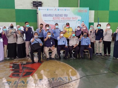 VW INDONESIA BERSAMA YPKS MENGGELAR VAKSINASI